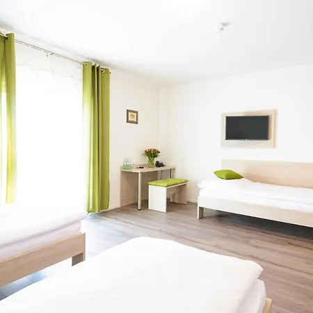 Mit 1 Schlafzimmer Hi-1 *